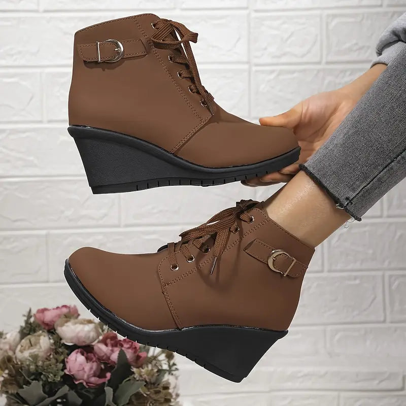 Stivaletti ortopedici – Eleganza e passi senza dolore